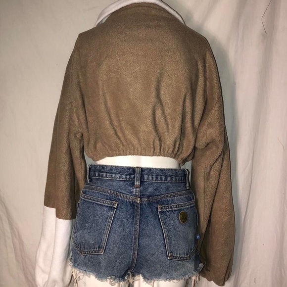 Cropped Fleece Sweater - Picture 4 of 4